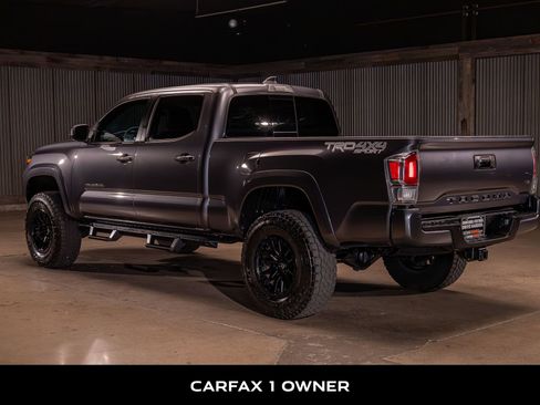 Used 2023 Toyota Tacoma TRD Sport w/ TRD Premium Sport Package AWD/4WD image 6