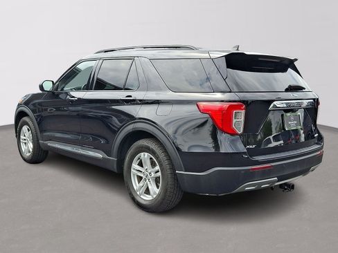 Used 2022 Ford Explorer XLT w/ Equipment Group 202A AWD/4WD image 6