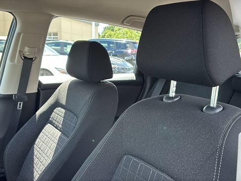 Used 2025 Honda HR-V LX image 24