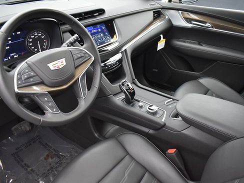 Certified 2023 Cadillac XT5 Premium Luxury w/ Platinum Package image 14