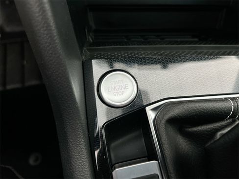 New 2026 Volkswagen Taos SE image 33