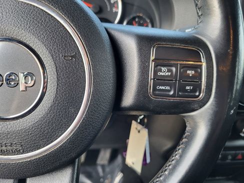 Used 2014 Jeep Wrangler Unlimited Rubicon w/ Connectivity Group image 20