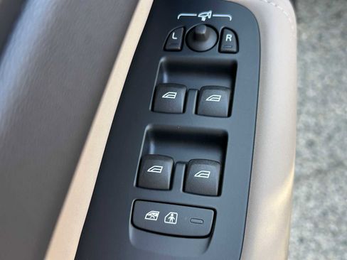 New 2026 Volvo XC60 T8 Plus w/ Climate Package image 21