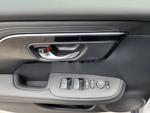 Certified 2025 Acura ADX AWD image 17