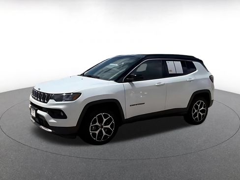Used 2025 Jeep Compass Limited AWD/4WD image 8