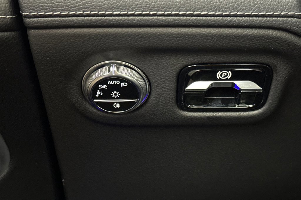 Certified 2023 Mercedes-Benz EQS 450+ 4MATIC SUV image 36