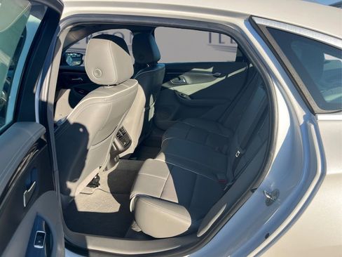 Used 2017 Chevrolet Impala Premier w/ Enhanced Convenience Package image 10