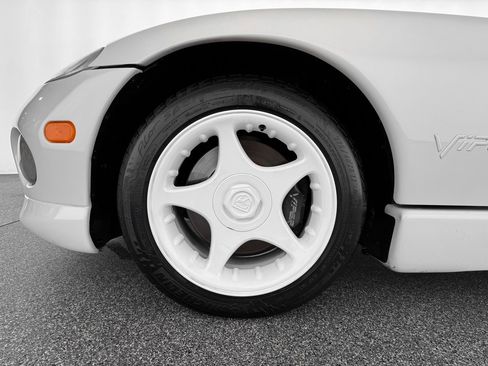 Used 1996 Dodge Viper RT/10 image 29