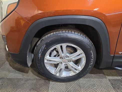 Used 2019 GMC Terrain SLE w/ Driver Convenience Package AWD/4WD image 18