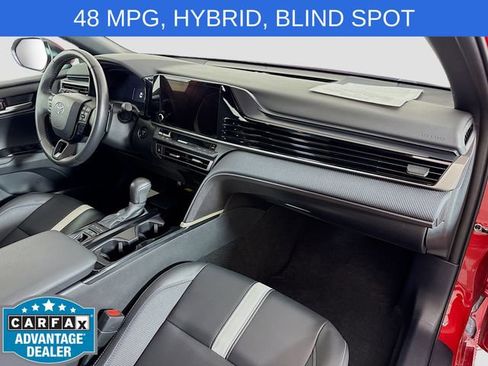 Used 2025 Toyota Camry SE w/ Convenience Package FWD image 27