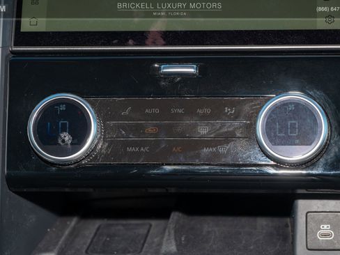 Used 2023 Land Rover Discovery S R-Dynamic image 22