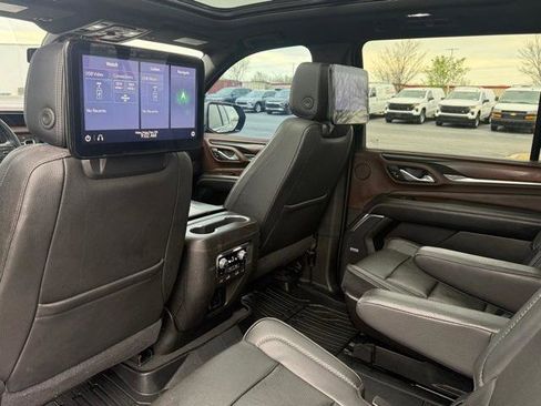 Used 2021 GMC Yukon XL Denali image 34