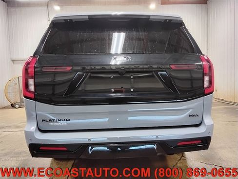 Used 2025 Ford Expedition Max Platinum w/ Stealth Appearance Package AWD/4WD image 8