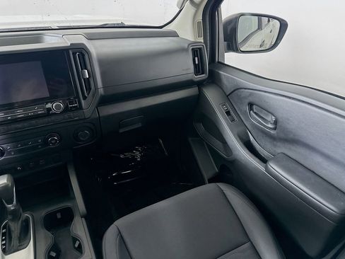 Used 2025 Nissan Frontier S image 19