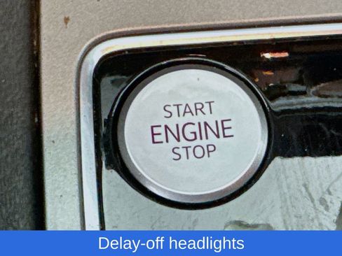 Used 2022 Volkswagen Passat 2.0T SE image 21