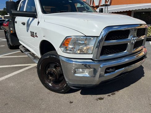 Used 2018 RAM 3500 Tradesman w/ Chrome Appearance Group image 33