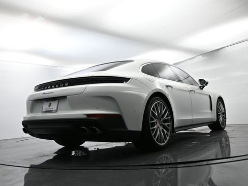 Certified 2025 Porsche Panamera image 49