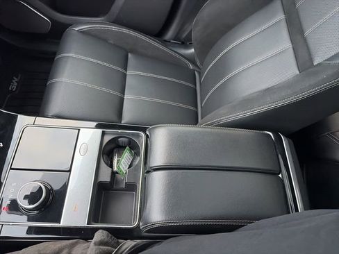 Used 2020 Land Rover Range Rover Velar R-Dynamic S image 16