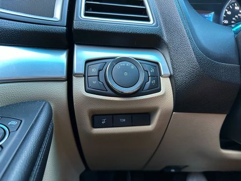 Used 2016 Ford Explorer XLT w/ Equipment Group 202A image 20