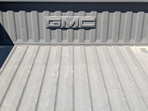Used 2025 GMC Sierra 1500 Denali w/ Technology Package AWD/4WD image 10