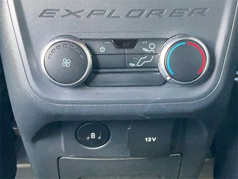 Used 2025 Ford Explorer ST-Line image 16