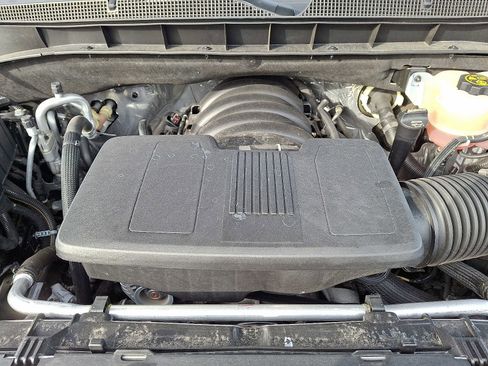 Used 2024 Chevrolet Suburban High Country image 27