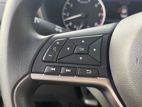 Used 2024 Nissan Sentra SV FWD image 24