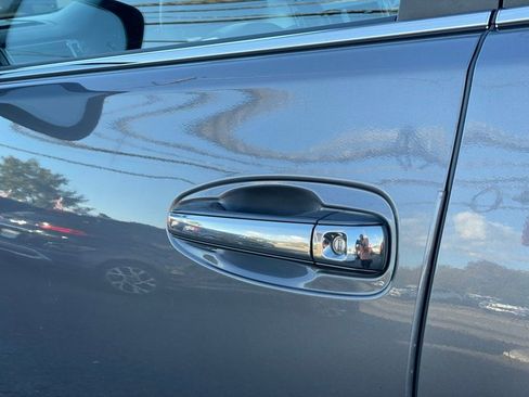 Used 2022 Lexus GX 460 Premium w/ Accessory Package image 26