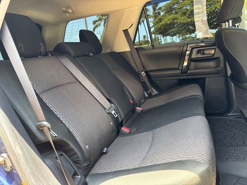Used 2019 Toyota 4Runner TRD Off-Road AWD/4WD image 11