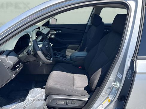 Used 2024 Honda Accord EX image 9