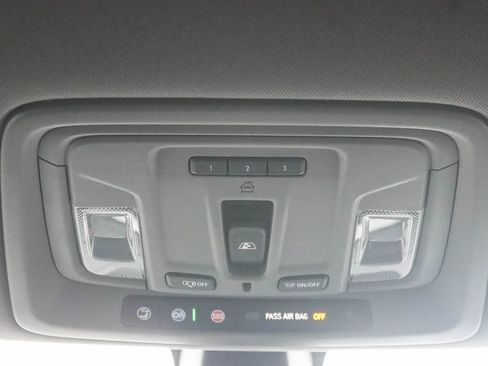 Used 2021 Chevrolet Silverado 1500 LTZ w/ Z71 Off-Road Package image 23