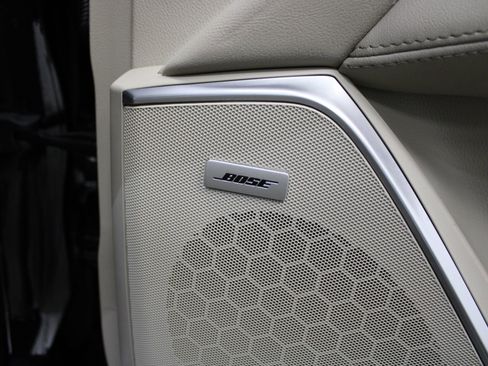 Used 2019 Cadillac Escalade Luxury image 35