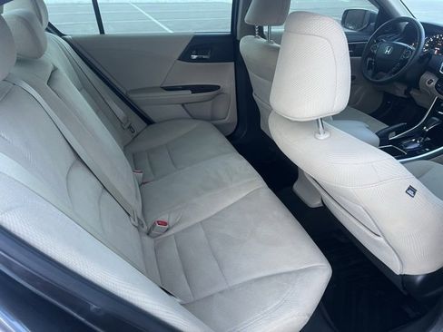 Used 2017 Honda Accord Base image 26