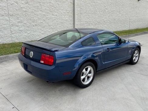 Used 2007 Ford Mustang Coupe RWD image 3