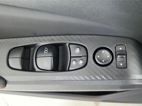 New 2026 Nissan Altima 2.5 SR image 10