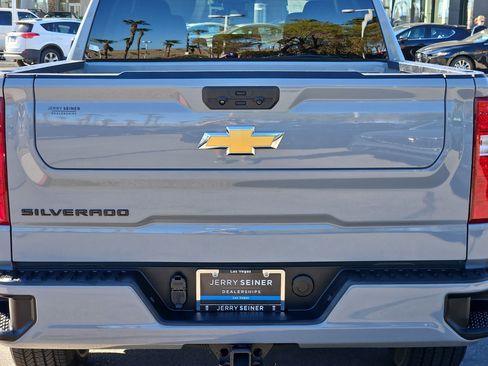 Certified 2024 Chevrolet Silverado 1500 Custom AWD/4WD image 13