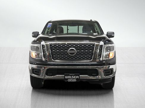 Used 2017 Nissan Titan SV AWD/4WD image 8