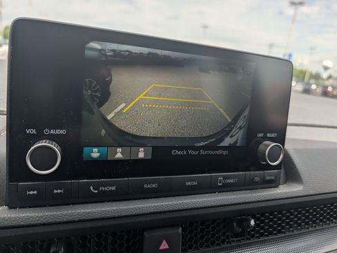 Used 2025 Honda CR-V LX image 7