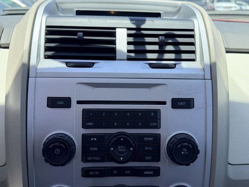 Used 2010 Mercury Mariner 4WD image 15