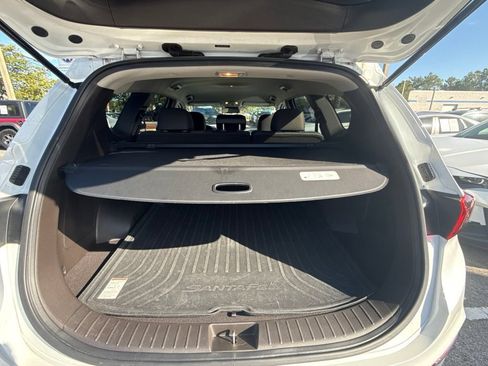 Used 2020 Hyundai Santa Fe SE FWD image 30