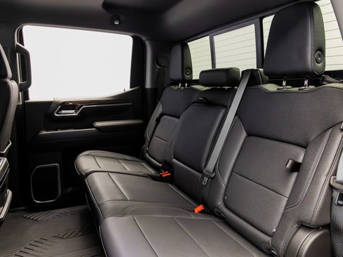 Used 2024 Chevrolet Silverado 1500 LT AWD/4WD image 34