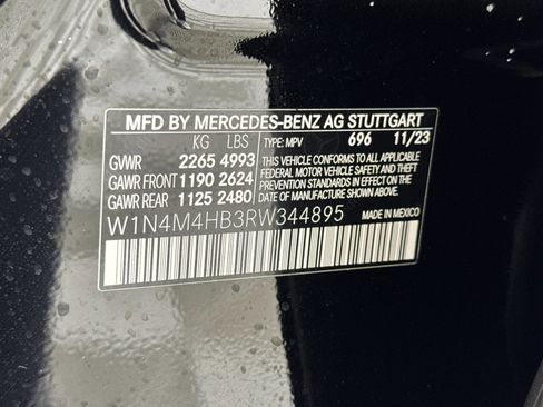 Certified 2024 Mercedes-Benz GLB 250 4MATIC image 19