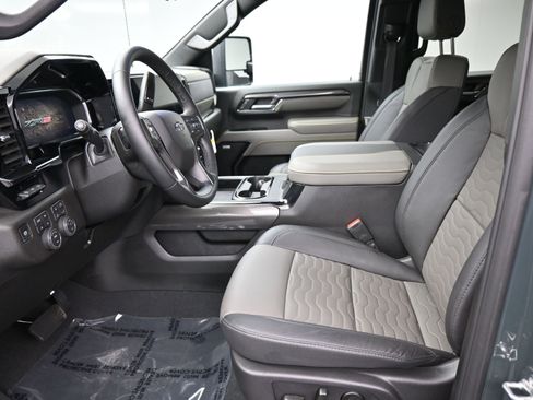 Certified 2026 Chevrolet Silverado 2500 ZR2 image 13