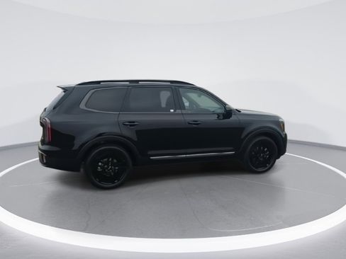 Used 2023 Kia Telluride EX X-Line image 8
