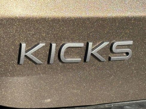 New 2026 Nissan Kicks SR FWD image 5