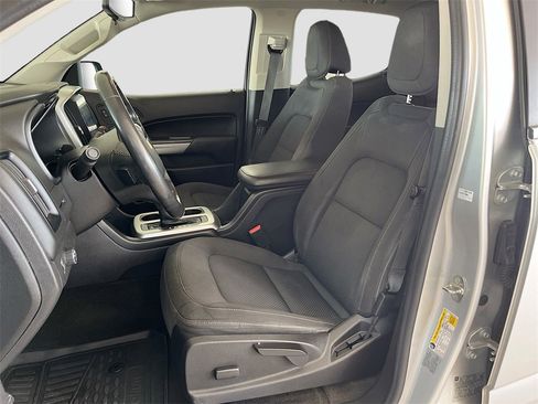 Used 2017 Chevrolet Colorado LT w/ LT Convenience Package image 20