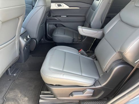 New 2026 Ford Explorer Active w/ Active Comfort Package image 17