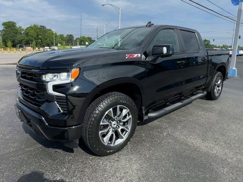 Used 2025 Chevrolet Silverado 1500 RST w/ Z71 Off-Road Package AWD/4WD image 4