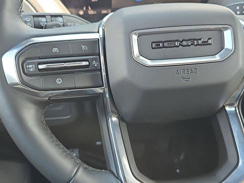 Used 2025 GMC Yukon Denali AWD/4WD image 22