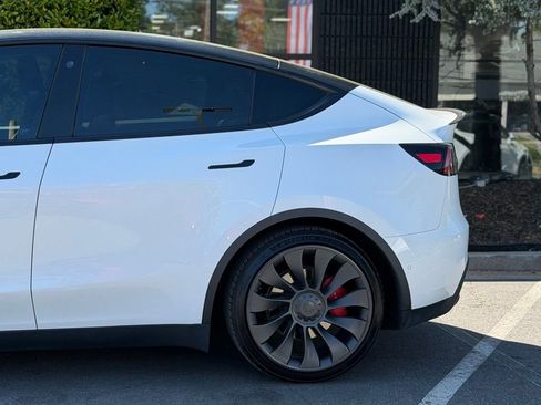 Used 2022 Tesla Model Y Performance image 49